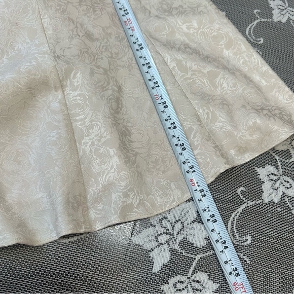 Vintage Victoria’s Secret Gold Label Satin Slip Sz Medium - Picture 10 of 11